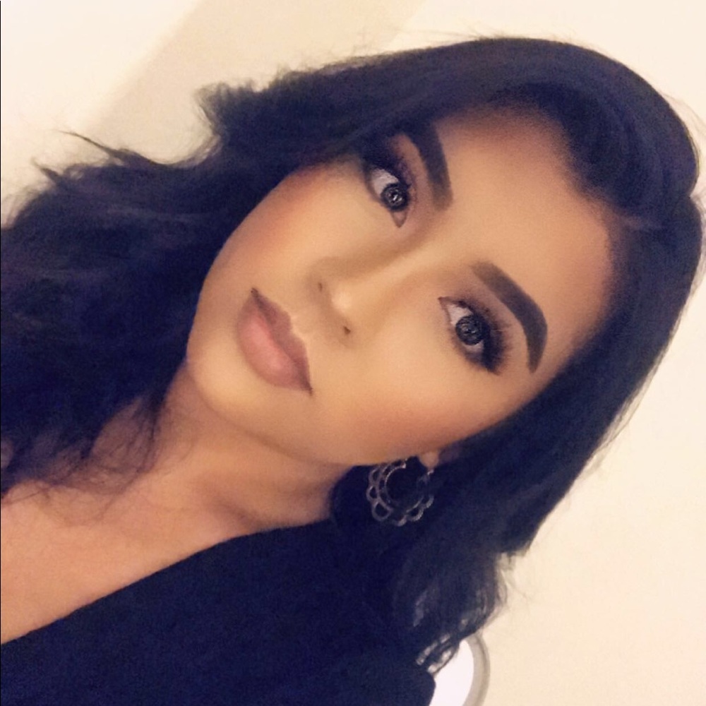 Meet your Posher, Paulina